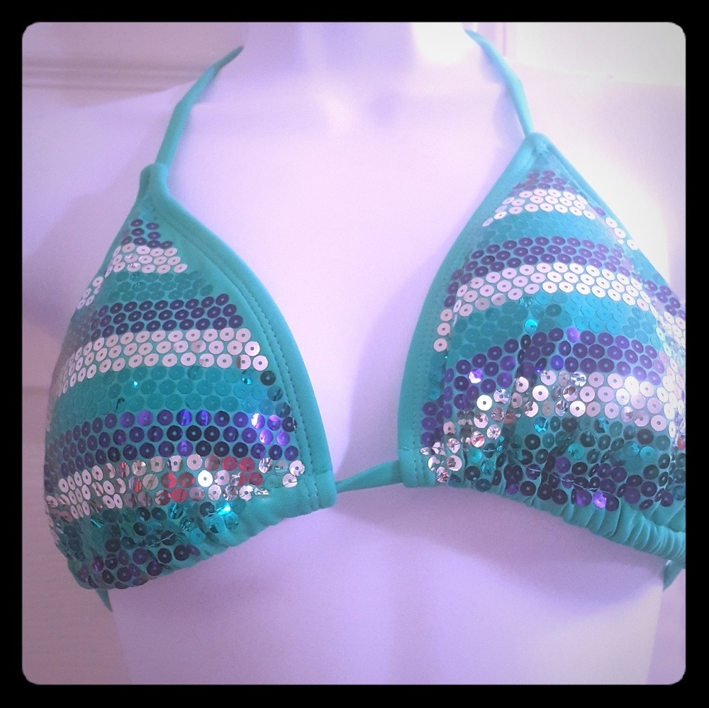 California waves brand bikini top and bottom